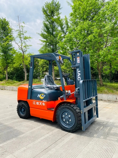 Heavy-Duty Forklifts HE-220