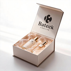 Scatola Rigida di Lusso con Goffratura/Debossing, Confezione Cosmetica in Carta con Chiusura Magnetica, Scatola Regalo Artigianale con Magnete e Inserto in Schiuma - Product Image 2