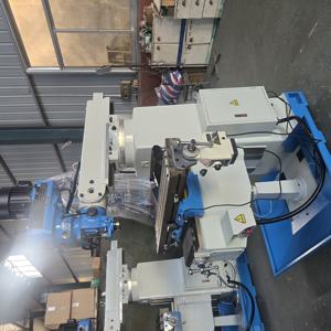 <span class=keywords><strong>VEKTOR</strong></span> Prix d'usine direct Moulin universel X6325B Nouveau style de fraiseuse verticale à faible coût Broche R8 à usage moyen - Product Image 1