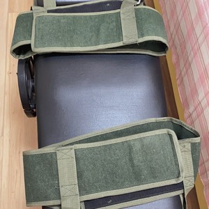 Ceinture de fixation lombaire en toile verte avec suspension de poids, dispositif de chute de brique pour barre horizontale, pour étirer la taille, les jambes et le bassin - Product Image 1