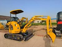 Mini-excavatrice sur chenilles Komatsu PC20MR d'occasion, 2000 kg, à bras court, pour l'aménagement paysager et les petites constructions