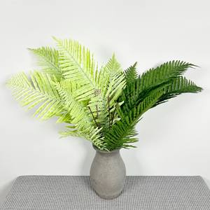 Venta al por mayor de decoración para el hogar: Planta artificial de helecho, simulación de hojas persas verdes, material de PVC suave, accesorios de pared para fotografía. - Product Image 2