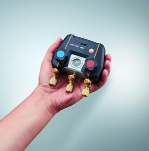 Kit de jauge numérique Testo 550i commandé par application, 1x jauge micron 552i, 2x thermomètre à pince pour tuyaux 115i - Product Image 5