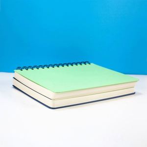 Cuaderno Espiral A5 de Moda con Tapa Dura, Páginas Punteadas, Azul Verde, Libretas para el Regreso a Clases, Suministro de Fábrica para Conferencias - Product Image 1