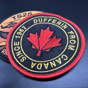 À la mode personnalisé rond en relief en <span class=keywords><strong>plastique</strong></span> <span class=keywords><strong>Badge</strong></span> lavable transfert de chaleur vêtements étiquette sérigraphie pour sacs vêtements - Product Image 6