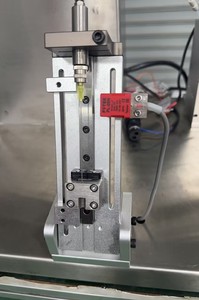 Machine de remplissage de liquides pour l'industrie de la réfrigération, tube thermique - Product Image 6