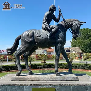 Custom Memorial Bronzen Man Rijden Paard Racing Standbeelden Koperen Polospeler Op Paard