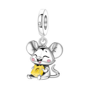 Accessoires pour femmes : Pendentif souris en cuivre blanc mangeant du fromage, ornement d'accessoire de bracelet DIY haut de gamme, original et de niche - Product Image 1