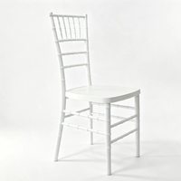 Chaise Chiavari en plastique blanc monobloc pour hôtels et mariages en plein air – Vente en gros