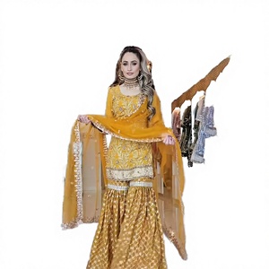 ชุดชาราร่า การาร่า คุรตี ปักลายแบบอินเดียดั้งเดิมสำหรับฤดูหนาว ผ้าจอร์เจตต์ ดีไซน์เนอร์ชาวปากีสถาน รับตัดเย็บตามสั่ง เสื้อผ้าชาติพันธุ์ - Product Image 3