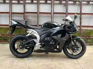 Moto sportive Honda1 Cbr600, maniabilité prête pour la piste et l'héritage de la course <span class=keywords><strong>Cbr</strong></span> - Product Image 5