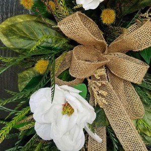 Couronne de Magnolia de Haute Qualité Southpeak pour Porte d'Entrée, Fleurs Artificielles Réalistes au Toucher, Décoration Printemps, Noël, <span class=keywords><strong>Mariage</strong></span>, Mur de la Maison - Product Image 3