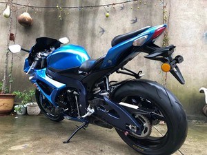 Motocicleta <span class=keywords><strong>Deportiva</strong></span> <span class=keywords><strong>Suzuki</strong></span> GSX600 de 600 cc y 4 Cilindros, Diseño Deportivo y Potencia, Velocidad Máxima >255 km/h - Product Image 6