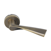 Poignée de porte en acier inoxydable à installation facile, design ondulé torsadé, finition laiton brossé, pour maison, chambre et salle de bain