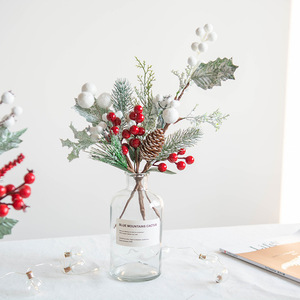 Selecciones <span class=keywords><strong>Red</strong></span> Berry Pine Branches flores artificiales Mini árbol de Navidad con agujas de pino verde para decoraciones navideñas al aire libre - Product Image 5