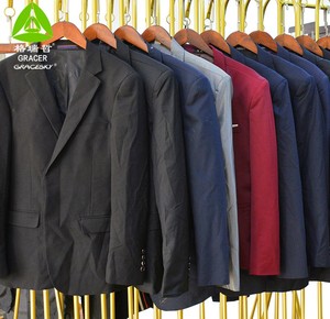 Abiti da Uomo di Seconda Mano di Stile Misto per Occasioni Formali, Collezione Primavera, Ordine Minimo 45KG - Product Image 4