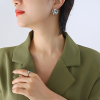 Bold berlebihan Vintage anting-anting bunga besar baja tahan karat 18K berlapis emas gaya Eropa Amerika