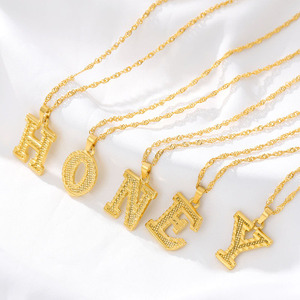 Collier chaîne <span class=keywords><strong>en</strong></span> acier inoxydable plaqué or 18 carats Artilady, <span class=keywords><strong>alphabet</strong></span> anglais initial, 26 lettres A-Z, bijoux pour femmes - Product Image 4