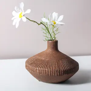 Toptan Retro çiçek vazo çiçek düzenlemeleri dekorasyon kahverengi Vintage seramik süsler seramik vazo ev dekor için