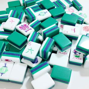 Juego de Mahjong Americano de Cuatro Capas en Verde Oscuro, con 160 Fichas Exquisitamente Talladas, para Entretenimiento en el Hogar, Superventas - Product Image 1