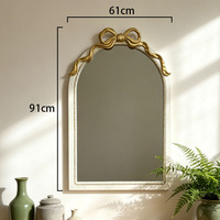 Miroir mural décoratif de luxe de style français, écologique, fait main, durable, avec cadre en bois cintré et ruban doré antique