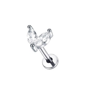 1 ud. Pendiente de titanio ASTM F136 16G con rosca interna e incrustaciones de circonita, tipo labret de parte trasera plana, para lóbulo, hélice, tragus, con forma de corazón, regalo para niños - Product Image 6