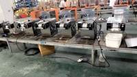 Machine à glace pilée commerciale à quatre bacs pour la fabrication de glace flocon de neige, idéale pour les boutiques de desserts coréens Bingsu et la restauration