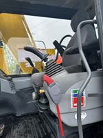 Escavatore Idraulico Komatsu PC130 da 13 Tonnellate Usato con Poche Ore di Lavoro per Lavori di Sviluppo Terrestre e Fondamentazione di Cave