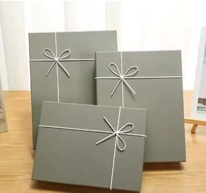 Baskets à logo imprimé monde <span class=keywords><strong>noir</strong></span> et blanc haut de gamme Bottes Martin Couvertures supérieures et inférieures avec manipulation en relief - Product Image 4