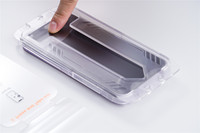 Protector de Pantalla Antipolvo de Fácil Instalación para iPhone 17 Pro Max, Cristal Templado de Privacidad Silkprint 2.5, Películas Antirrayas