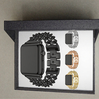 Bracelet de montre en acier inoxydable de luxe à motif nid d'abeille et écailles de poisson pour Watch Ultra 49 mm avec fermoir déployant et design respirant