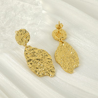 Boucles d'oreilles pendantes en forme de feuille martelée 41x19,3mm, forme organique, en acier inoxydable 304, plaqué or 18K sous vide, bijoux texturés floraux et imposants