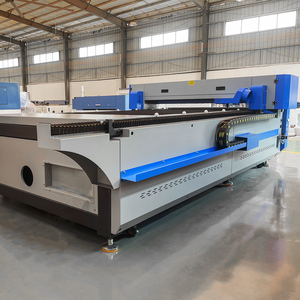 Machine de découpe et de gravure laser CO2 numérique automatique 1325 1530 CNC AI pour matériaux non métalliques, acrylique, cristal, caoutchouc, bois, MDF, refroidie par eau - Product Image 1