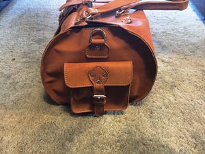 กระเป๋าหนังควายแบบกลมใส่ไปยิมกระเป๋าใส่สัมภาระเดินทางวันหยุดสุดสัปดาห์ทำด้วยมือหนังแท้สีน้ำตาลเข้มแบบวินเทจสินค้า OEM & FBA - Product Image 5