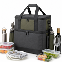 Sac isotherme de pique-nique double compartiment gris-vert avec poches à couverts et porte-bouteille pour repas en famille en extérieur
