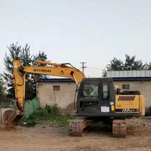 Excavadora de cadenas Hyundai 150LC-7T de 15 toneladas, 90% nueva |   1 año |   Rodamiento Incluido |   Excavadora Todoterreno |   Envío a todo el mundo OEM - Product Image 3