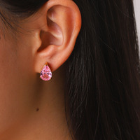 H&C Vente en gros de boucles d'oreilles clous en acier inoxydable plaqué or PVD 18 carats avec cœur en zircon cubique, pour femmes, bijoux de mariage