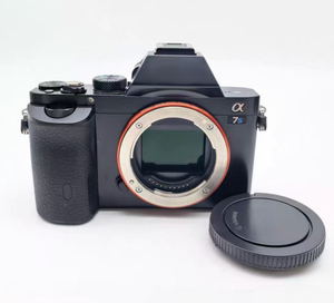ราคาดี กล้องมิเรอร์เลส A7S ฟูลเฟรม มือสอง ความละเอียด 12.2MP  ISO สูงสุด 409600 ของแท้ ถ่ายภาพในที่แสงน้อยได้ดีเยี่ยม - Product Image 6