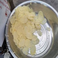 Machine commerciale automatique de nettoyage, pelage, découpe, lavage, trançage et râpage de pommes de terre et légumes pour la transformation alimentaire