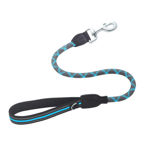 Correa Corta para Perro de Cuero Moderna Personalizada con Estampado Reflectante, Cuerda de Tracción de Nailon Resistente y Duradera, Cadena Tipo P - Product Image 5