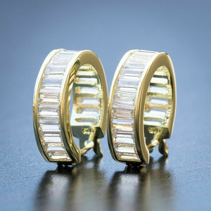 Layered Trapezoid Huggie Earrings for Women Sparkling Geometric Ear Cuff Daily Street Fashion Jewelry - Product Image 1