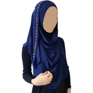 Nouveau design Hijab de Malaisie en stock écharpe Hijab enveloppante pour femmes musulmanes