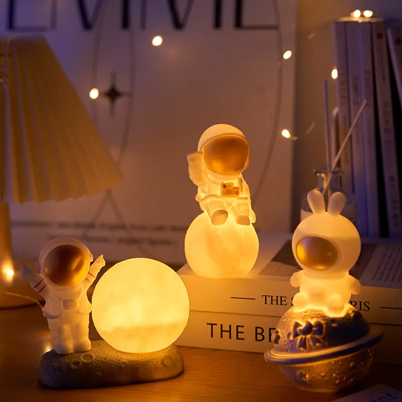 3D Printing Lampshade Bedside Lamp Cartoon Resin Astronaut LED Table Lamp Spaceman Moon Lamp Night Light
