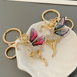 Porte-clés de luxe en alliage de zinc avec ailes de cristal, en forme de danseuse féerique - Product Image 2