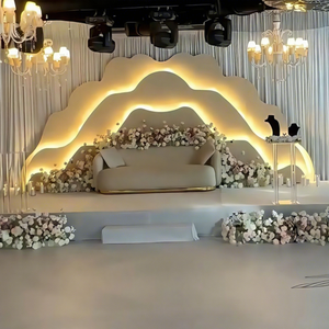 Arche en acrylique asymétrique créative à LED pour événements de mariage et de fête, remplaçable et lisse, avec fond en acrylique - Product Image 1