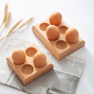 Plateau à œufs en bois massif naturel avec poignée ergonomique, <span class=keywords><strong>support</strong></span> à œufs de qualité alimentaire à 4/6 compartiments pour le rangement en cuisine et le service à domicile - Product Image 3