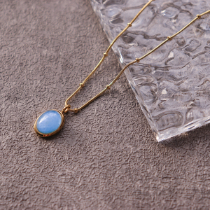 <span class=keywords><strong>Collana</strong></span> <span class=keywords><strong>con</strong></span> Pendente Minimalista in <span class=keywords><strong>Acquamarina</strong></span> Blu Ovale, Placcata in Oro PVD, in Acciaio Inossidabile 316L, <span class=keywords><strong>con</strong></span> Catena a Serpente, di Chris April - Product Image 2