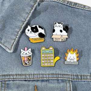 Venta al por mayor <span class=keywords><strong>de</strong></span> metal lindo globo perro esmalte Pin logotipo personalizado globo Animal perro suave duro esmalte alfileres insignia broches para niños - Product Image 4