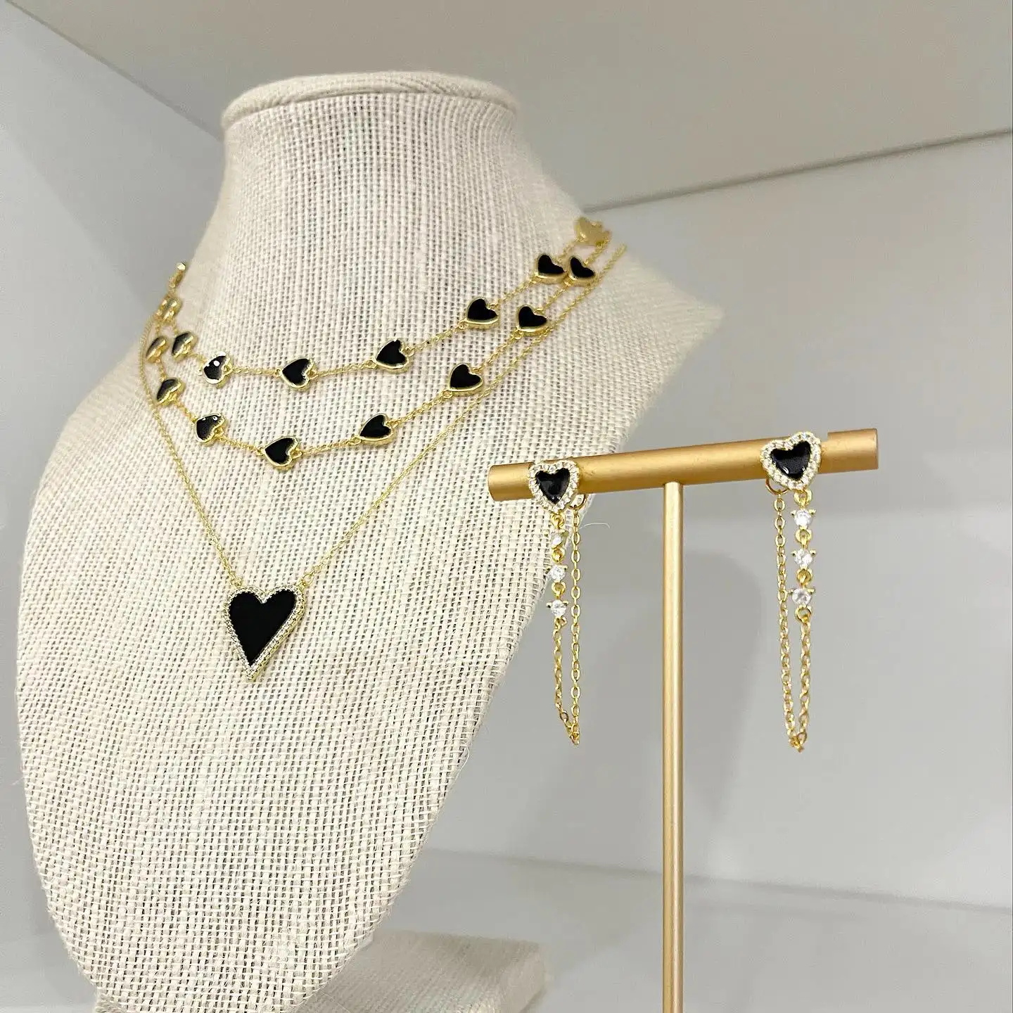 Micro Pave 5A Schwarz Weiß Rot CZ Emaille Herz Halskette Armband Ohrring Für Frauen Modeschmuck Set