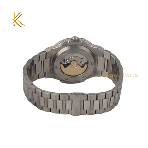 Reloj de diamantes Moissanite en negrita con correa gruesa de esfera grande y estilo completamente helado para una máxima atención y estilo callejero - Product Image 3